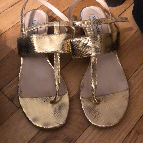 Steve Madden gold block heel sandal - Picture 1 of 2